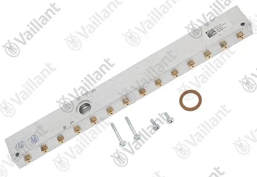 Vaillant Düsenstock mit mehreren Messingdüsen, einer zentralen Öffnung, Schrauben und einer Dichtung aus Metall.